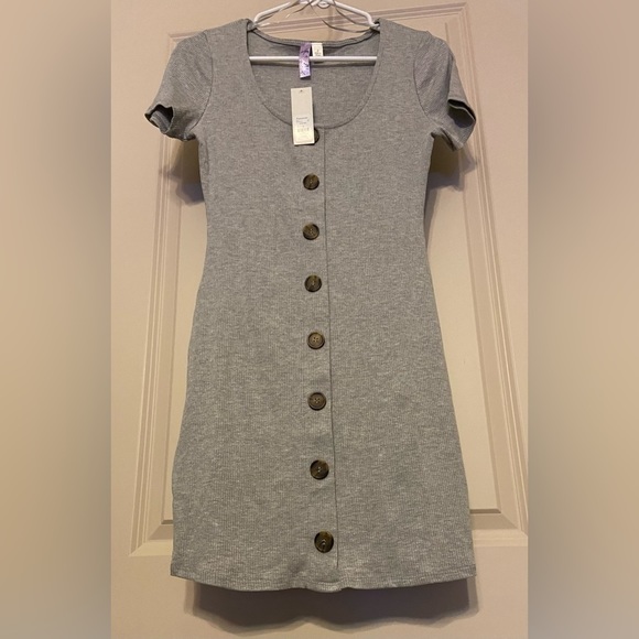 Nwt alya Sz-S Aline Gray Ribbed Tee-Shirt Dress Simplicity w/Eight Faux Buttons - Picture 6 of 16